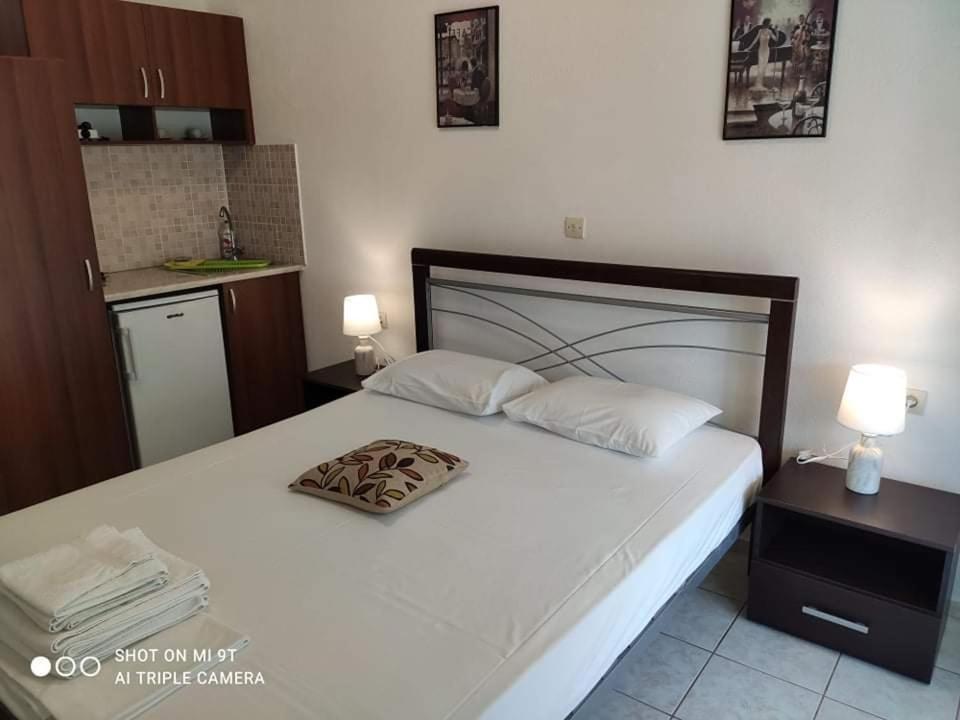 Sivota Rooms Athanasiou Buitenkant foto